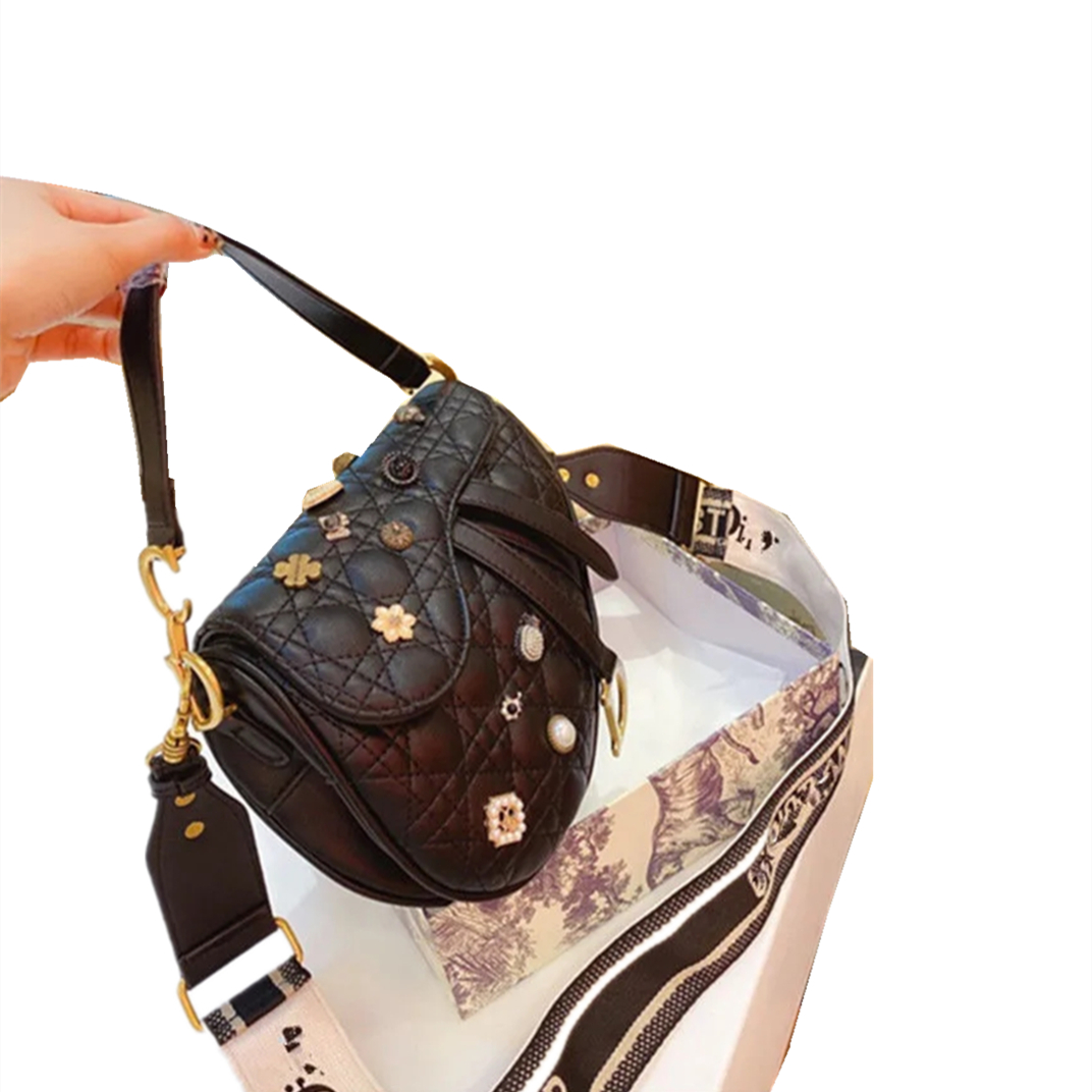 Women Retro saddle bag new European single shoulder armpit versatile broadband messenger
Women Retro saddle bag new European single shoulder armpit versatile broadband messenger