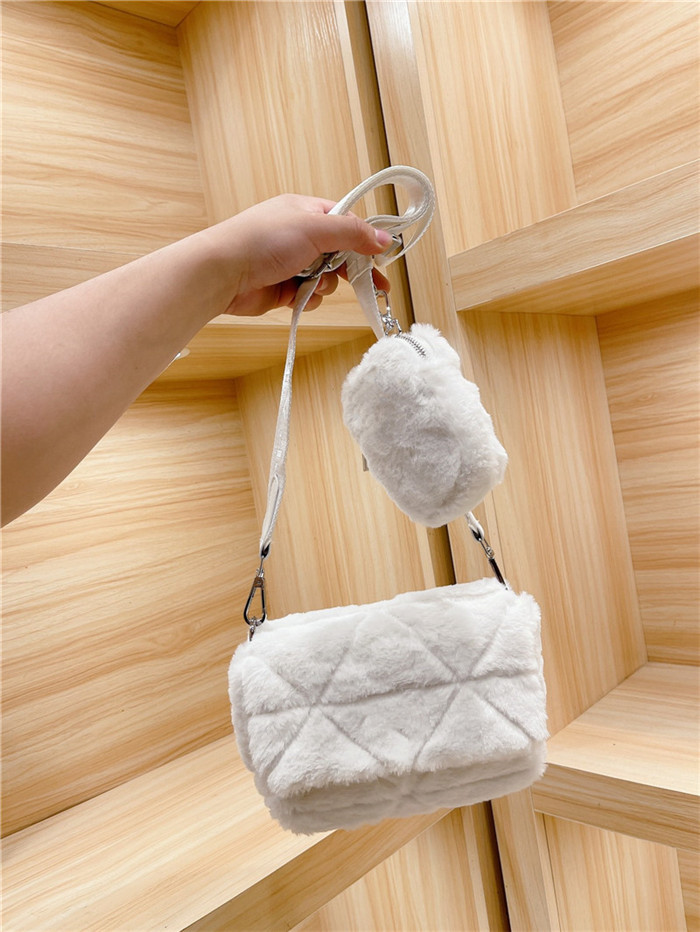 Women Shoulder Bags high quality Luxurys Designers Handbags Chest Pack Lady Tote Chains Crossbody Bag Hobo Purses dual messenger handbag velvet composite Wallet, Khaki
Women Shoulder Bags high quality Luxurys Designers Handbags Chest Pack Lady Tote Chains Crossbody Bag Hobo Purses dual messenger handbag velvet composite Wallet, Khaki