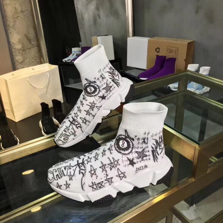High Quality casual sock shoes black blue beige triple white volt stretch knit men women Sneakers luxurys designer shoes size 34-45, Choose the color
High Quality casual sock shoes black blue beige triple white volt stretch knit men women Sneakers luxurys designer shoes size 34-45, Choose the color