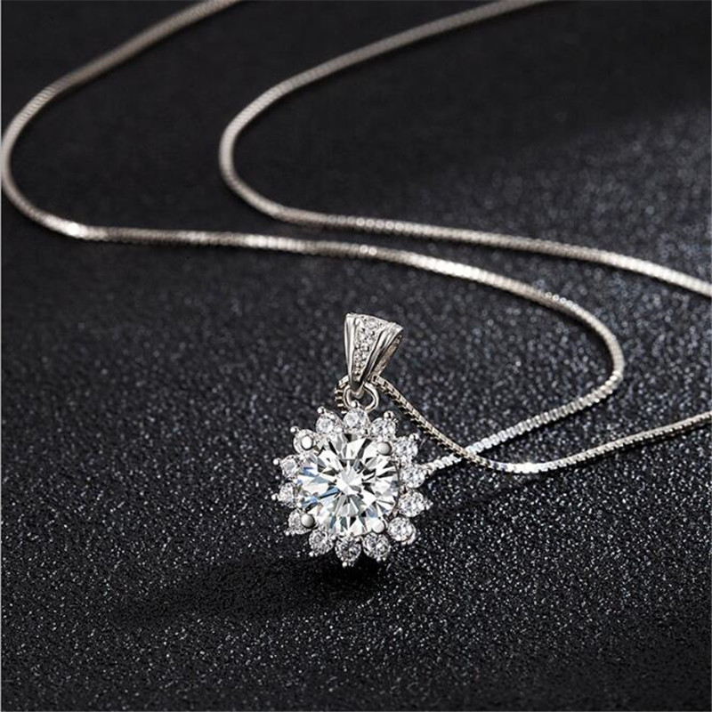 26 Style Sparkling Luxury Jewelry Lover Pendant 925 Sterling Silver Top Sell Round Cut White Topaz CZ Diamond Gemstones Eternity Women Wedding Clavicl