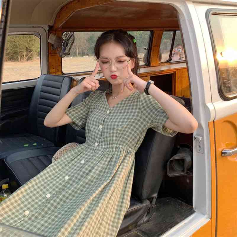 Dress Women Single Breasted japanese Plaid Loose Dresses Leisure Lovely Korean Elastic Waist Elegant Colorful Dress for women 210630
Dress Women Single Breasted japanese Plaid Loose Dresses Leisure Lovely Korean Elastic Waist Elegant Colorful Dress for women 210630
