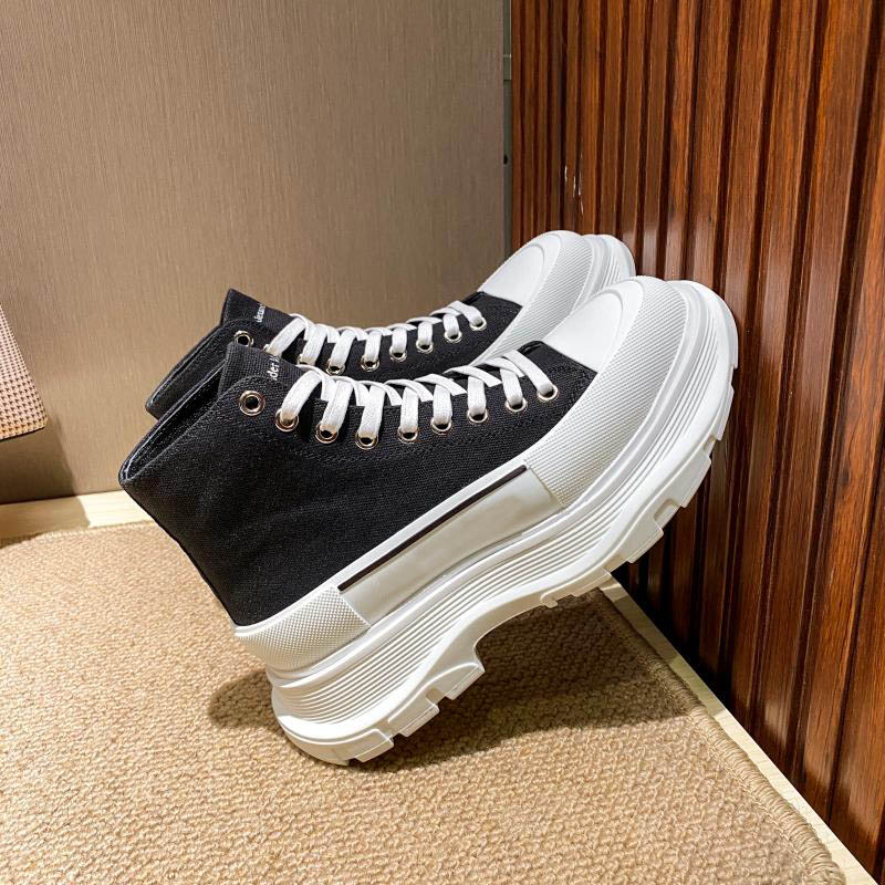 Couple fashion casual shoes 2021 men women luxury designer thick-soled summer and autumn simple atmosphere drag love style high quality size 35-45
Couple fashion casual shoes 2021 men women luxury designer thick-soled summer and autumn simple atmosphere drag love style high quality size 35-45