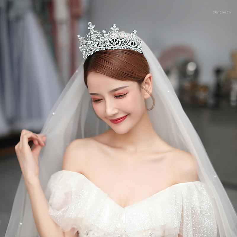 Baroque Queen Crown Headband Tiara For Bride And Girls Wedding Halloween Faire Costume Birthday Music Festival Hair Accessories Clips & Barr, Golden;silver
Baroque Queen Crown Headband Tiara For Bride And Girls Wedding Halloween Faire Costume Birthday Music Festival Hair Accessories Clips & Barr, Golden;silver