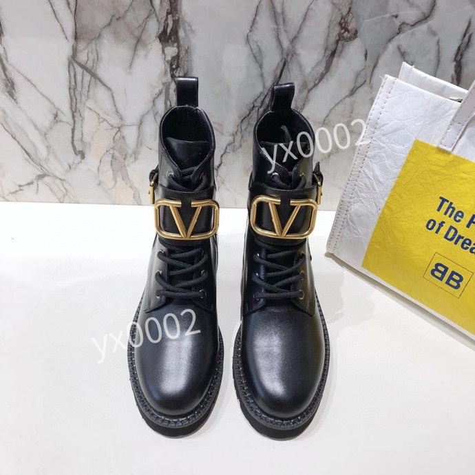 2021 Hot temperament boots Womens High Quality Genuine Leather V Metal Buckle Martin boot Motorcycle boots Outdoor Thick Bottom Shoes, 01
2021 Hot temperament boots Womens High Quality Genuine Leather V Metal Buckle Martin boot Motorcycle boots Outdoor Thick Bottom Shoes, 01