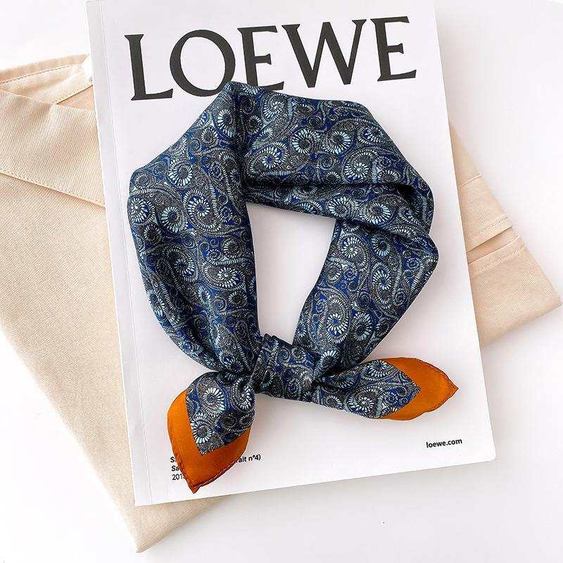 2020 Brand 100% Pure Silk Scarf Women Neck Hair Fashion Foulard Square Small Headband Hijab Print Neckerchief Scarves Bandana
2020 Brand 100% Pure Silk Scarf Women Neck Hair Fashion Foulard Square Small Headband Hijab Print Neckerchief Scarves Bandana
