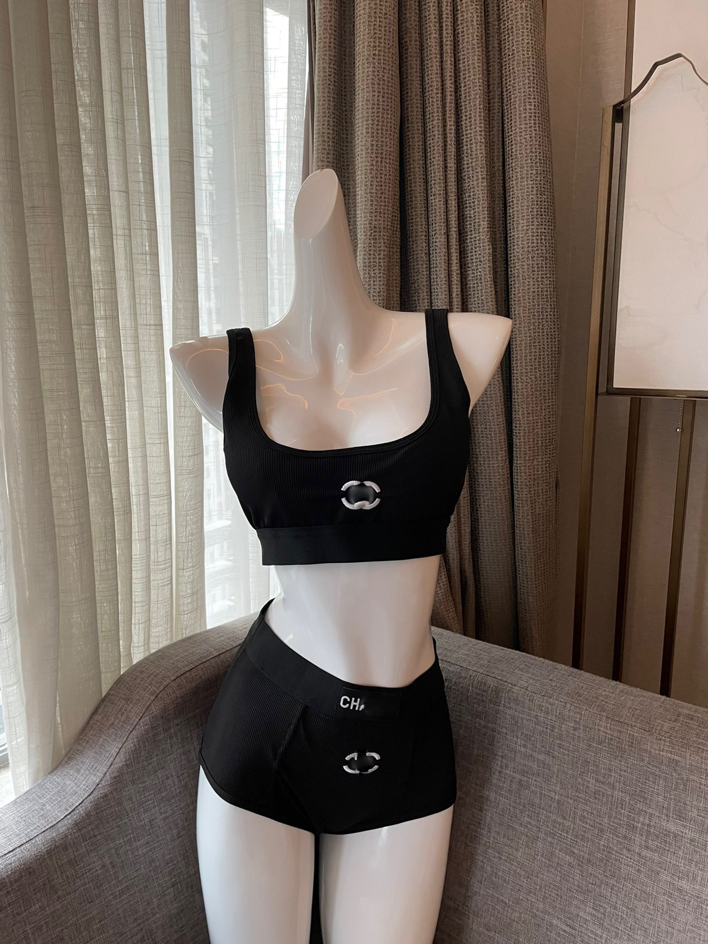 Women's Swimwear bikini sexy lace-up halter belt one-piece swimsuit star same style tank top Hot pants 2022 hot fashion long sleeve beach wear.a3, Customize
Women's Swimwear bikini sexy lace-up halter belt one-piece swimsuit star same style tank top Hot pants 2022 hot fashion long sleeve beach wear.a3, Customize