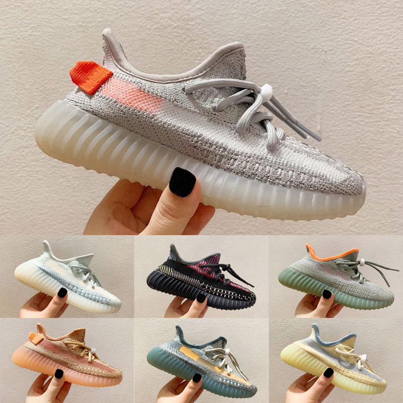 3M Reflective Kanyes West Infant Israfil Kids Running Shoes Static Tail Light Boys Girls Sneakers Triple Black Cloud White Children Athletic Shoe
3M Reflective Kanyes West Infant Israfil Kids Running Shoes Static Tail Light Boys Girls Sneakers Triple Black Cloud White Children Athletic Shoe