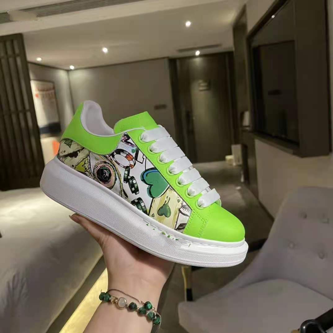 Wholesale 2021 Graffiti designer High Quality men women casual shoes espadrilles flats platform oversized sneaker shoe espadrille flat sneakers 36-45
Wholesale 2021 Graffiti designer High Quality men women casual shoes espadrilles flats platform oversized sneaker shoe espadrille flat sneakers 36-45