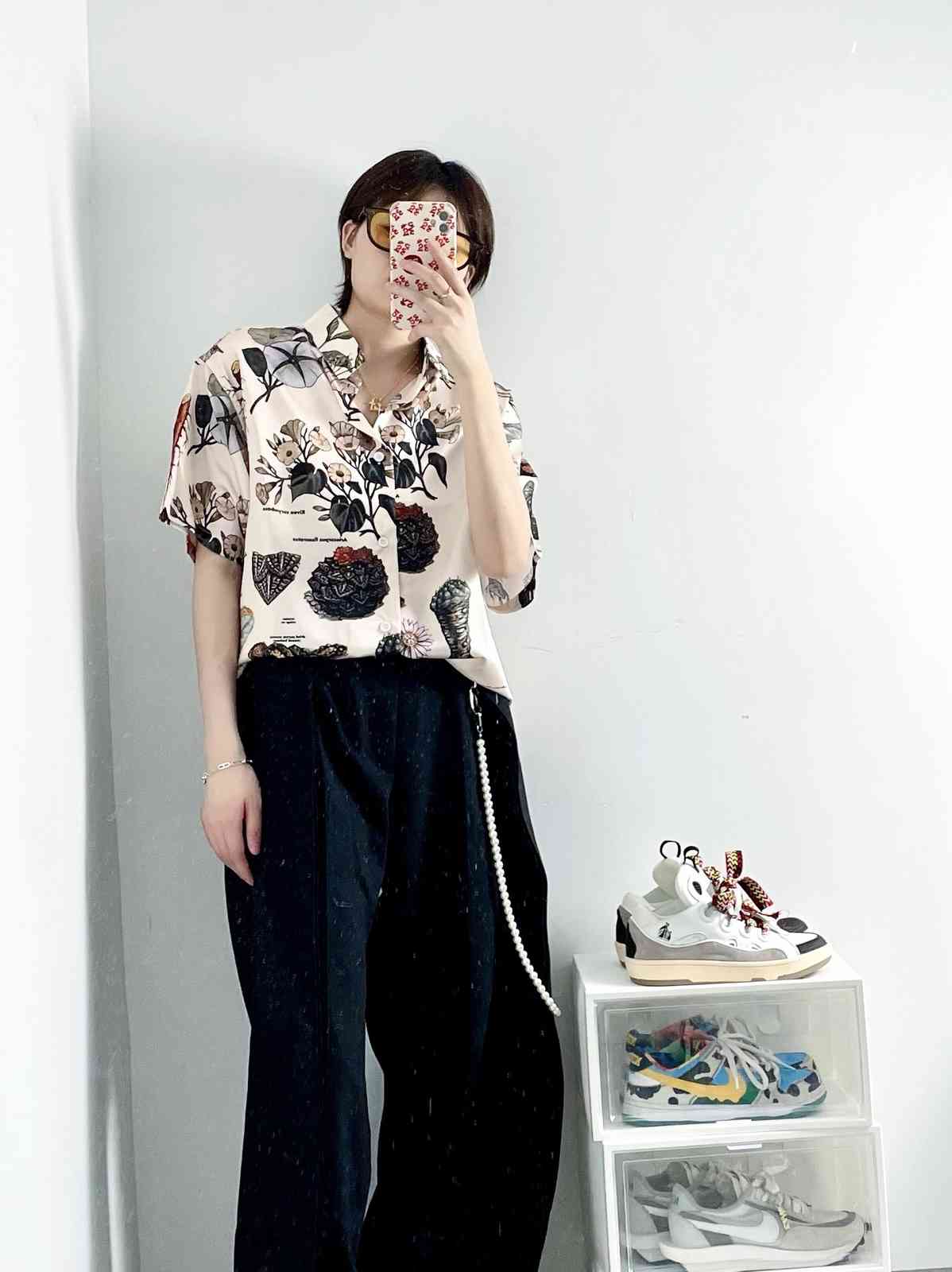 New amir 21ss new mushroom plant print Hawaiian short sleeve shirt for men and women1IKRZPXF, White;black
New amir 21ss new mushroom plant print Hawaiian short sleeve shirt for men and women1IKRZPXF, White;black