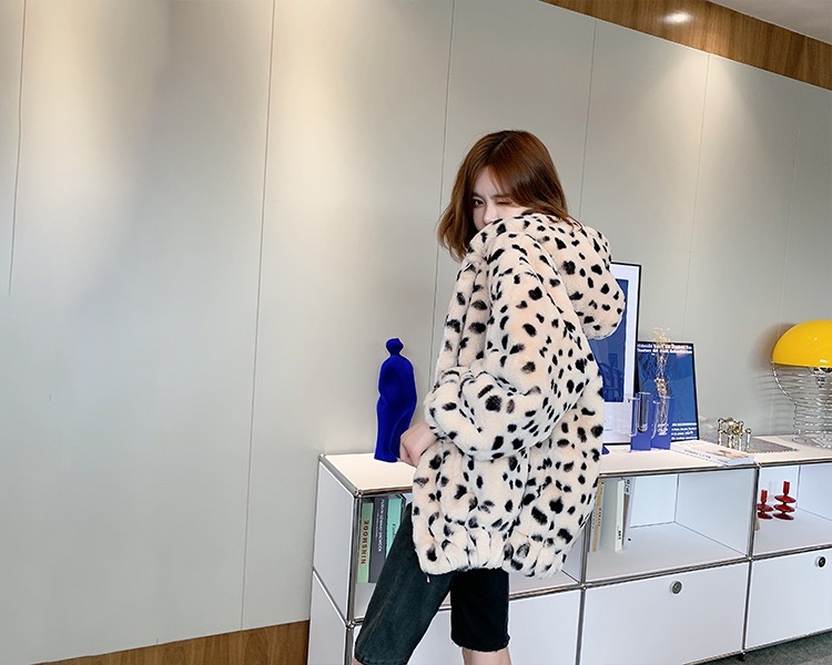 HIGH QUALITY Winter Stay Warm Oversize Hooded Large size Leopard Faux Fur Coat Casual Long sleeve Women Jacket Outwear 210429
