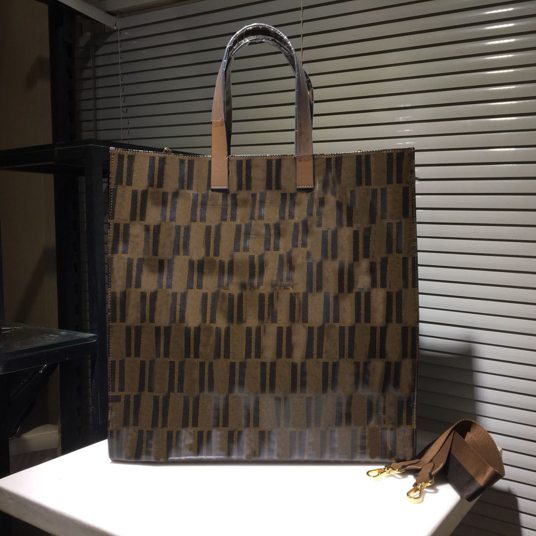 Classic letter shopping bag luxury designer two color large capacity multifunctional Canvas Handbag
Classic letter shopping bag luxury designer two color large capacity multifunctional Canvas Handbag