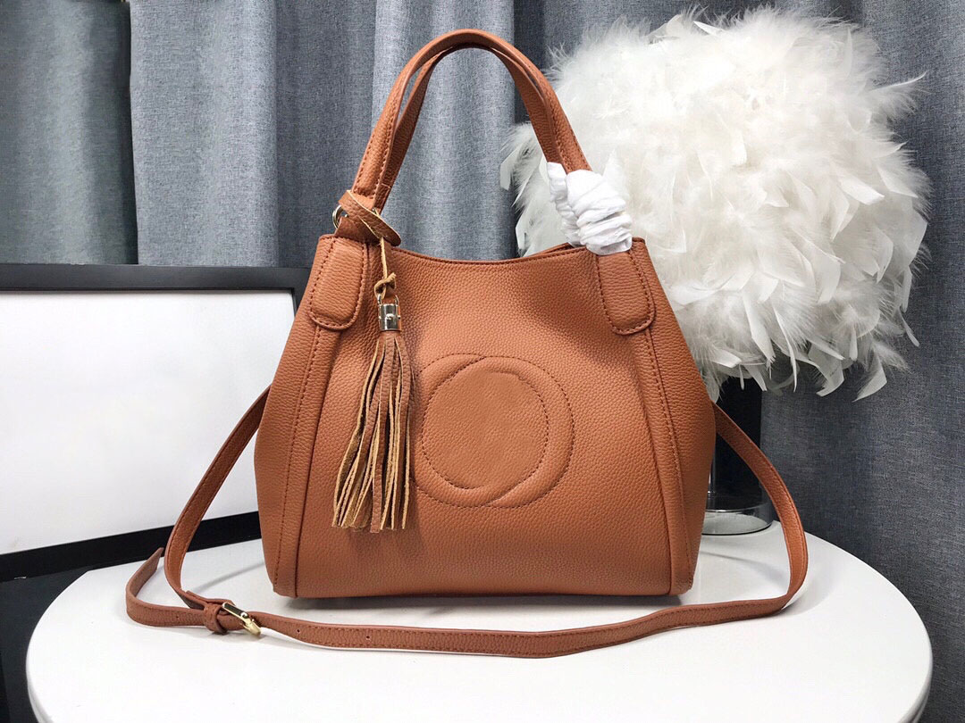 High quality brand handbag ladies luxury shoulder bag designer palm pattern 2021 casual retro lady messenger gift C336751 
High quality brand handbag ladies luxury shoulder bag designer palm pattern 2021 casual retro lady messenger gift C336751