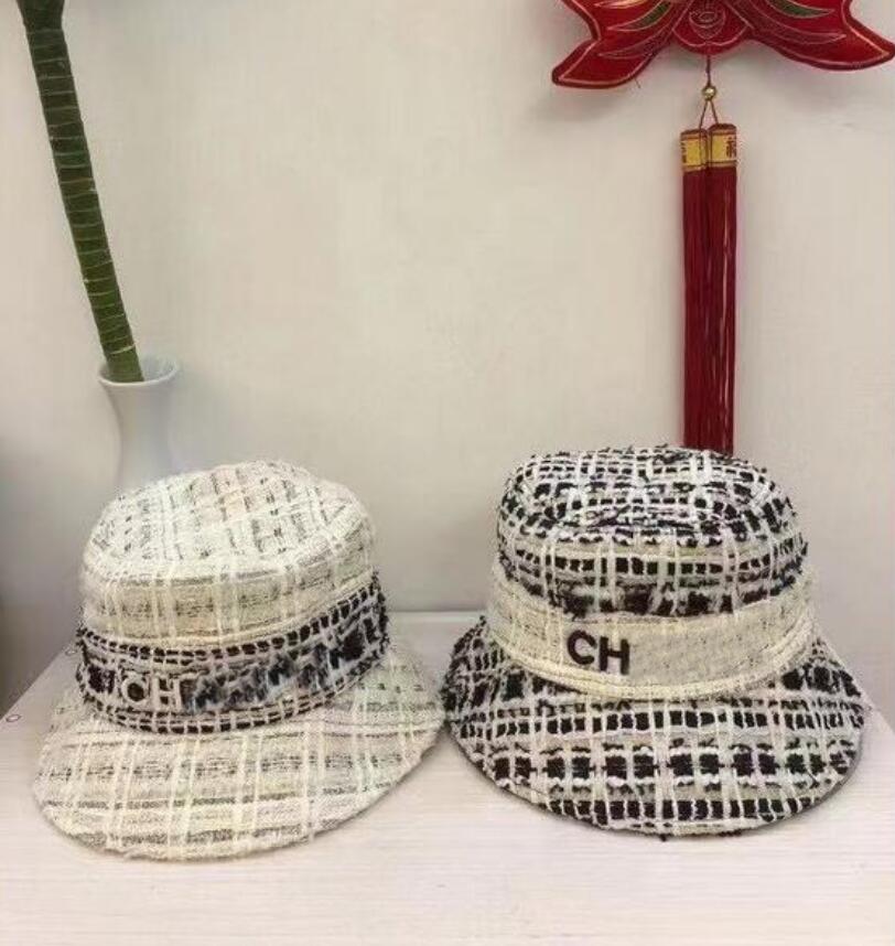 Wholesale Luxury Four Seasons All-match Brand Design with Letter Print Men Womens Fisherman Hat Fashion Wide Brim Hats Check Pattern Casual Knitting Fabric Beach Hat
Wholesale Luxury Four Seasons All-match Brand Design with Letter Print Men Womens Fisherman Hat Fashion Wide Brim Hats Check Pattern Casual Knitting Fabric Beach Hat