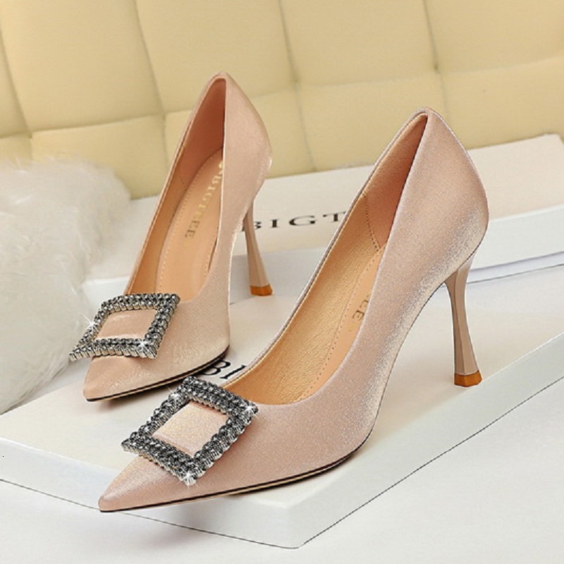 Sandals Spring sexy stilettos women's shallow mouth pointed toe square buckle single shoes large size formal wedding sh, Green
Sandals Spring sexy stilettos women's shallow mouth pointed toe square buckle single shoes large size formal wedding sh, Green