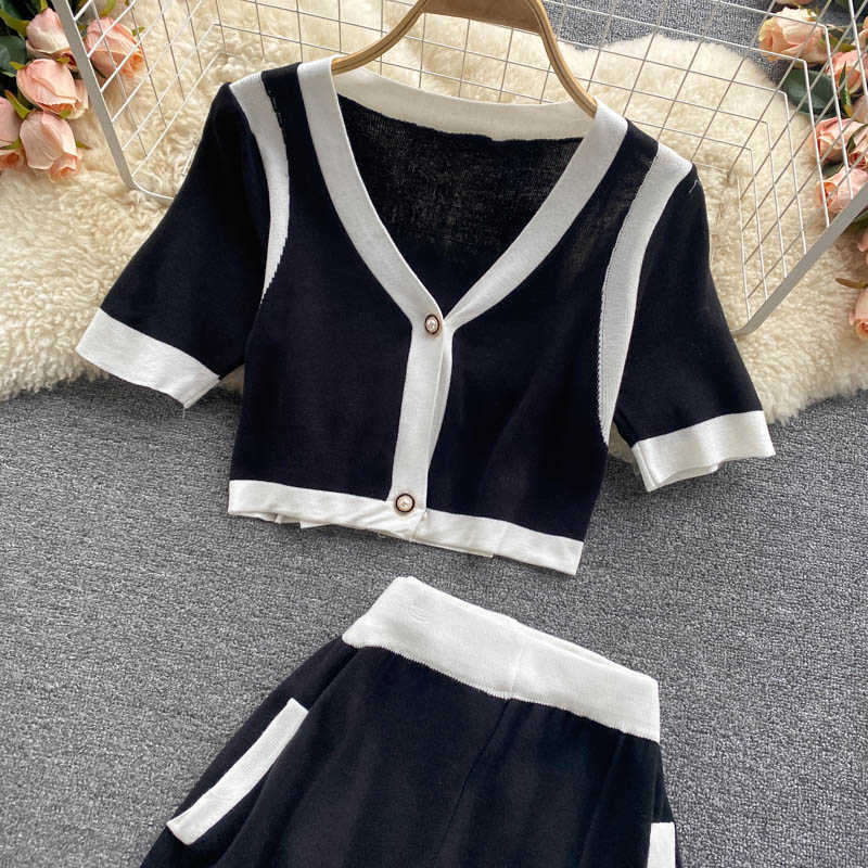 DEAT Women Knitting V-neck Short Sleeve Shorts Arrivals Two Piece Set Fashion Temperament Spring Summer 11D335 210709