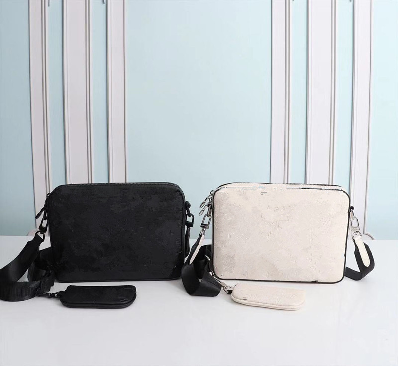 wom men's bags, designer shoulder bags, business version, black flower silver flower color matching 3-piece set, standard for successful men
wom men's bags, designer shoulder bags, business version, black flower silver flower color matching 3-piece set, standard for successful men