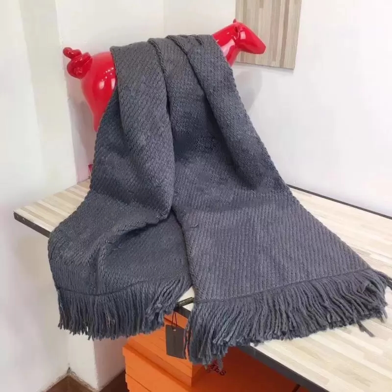 New Fashion Winter Unisex Scarf Fashion Cashmere Letter Shawl For Women Men Scarves Size:180x30cm NO Box
New Fashion Winter Unisex Scarf Fashion Cashmere Letter Shawl For Women Men Scarves Size:180x30cm NO Box