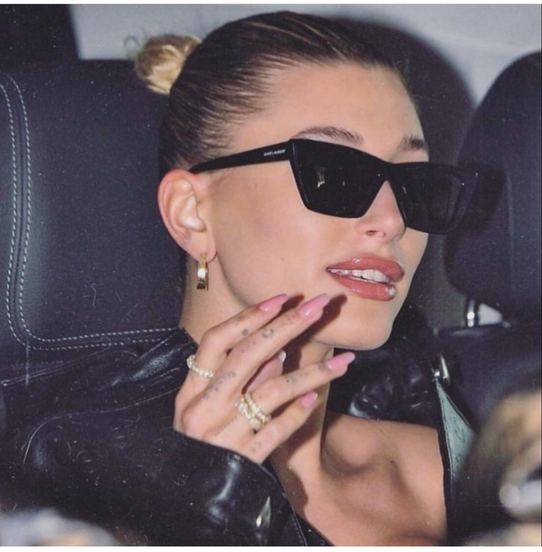 2021 chaohaili glasses Hailey same popular cat's eye personality foreign style sunglasses female sl276
2021 chaohaili glasses Hailey same popular cat's eye personality foreign style sunglasses female sl276