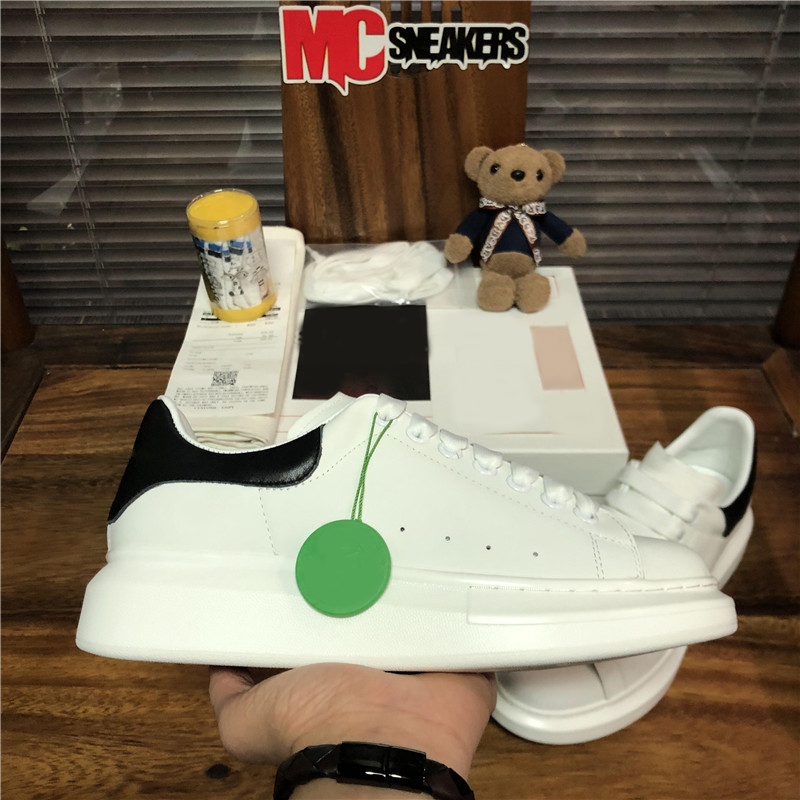 Top Quality Men Women Designers Casual Shoes 3M Reflective Sneakers Fashion Womens Genuine Leather Velet Outdoor Platform Massage Trainers Sneaker Size 36-45EUR, Customize
Top Quality Men Women Designers Casual Shoes 3M Reflective Sneakers Fashion Womens Genuine Leather Velet Outdoor Platform Massage Trainers Sneaker Size 36-45EUR, Customize