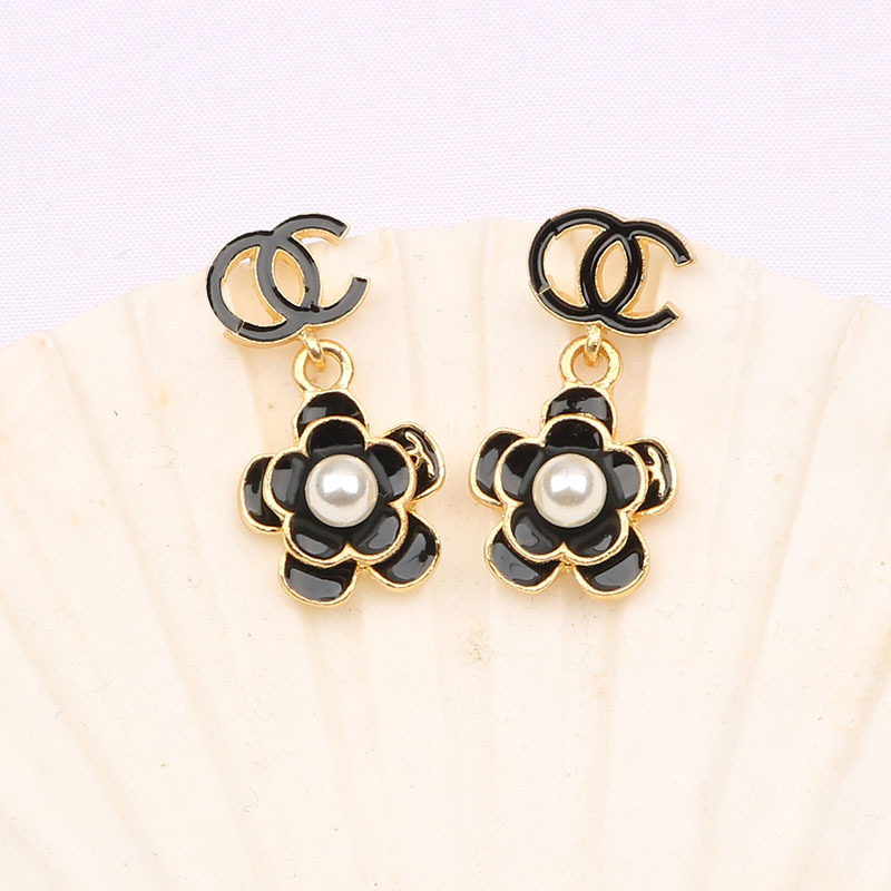Type361-Type380 18K Gold Plated Circle Designer Letters Stud Luxury Crystal Geometric Women Rhinestone Pearl Earring Wedding Party Jewerlry Accessories
Type361-Type380 18K Gold Plated Circle Designer Letters Stud Luxury Crystal Geometric Women Rhinestone Pearl Earring Wedding Party Jewerlry Accessories