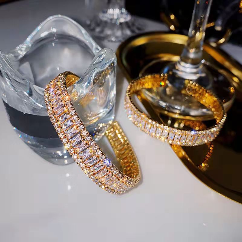 

Luxury Designer Bracelet Fashion Women's bracelet classic style high quality workmanship suitable for lovers engagement anniversary gift good nice