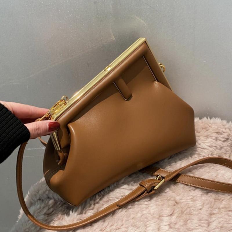 Evening Bags Vintage Bucket Bag Armpit 2022 PU Leather Women's Designer Handbag Shoulder Messenger Mini Purses
Evening Bags Vintage Bucket Bag Armpit 2022 PU Leather Women's Designer Handbag Shoulder Messenger Mini Purses