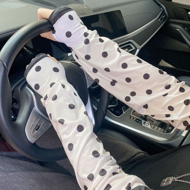 Lovely Circle Point Sun Sleeve Fashion Cooling Arm Sleeves Loose Long Cover Outdoor Sports Gloves Elastic Wholesale Wraps
Lovely Circle Point Sun Sleeve Fashion Cooling Arm Sleeves Loose Long Cover Outdoor Sports Gloves Elastic Wholesale Wraps