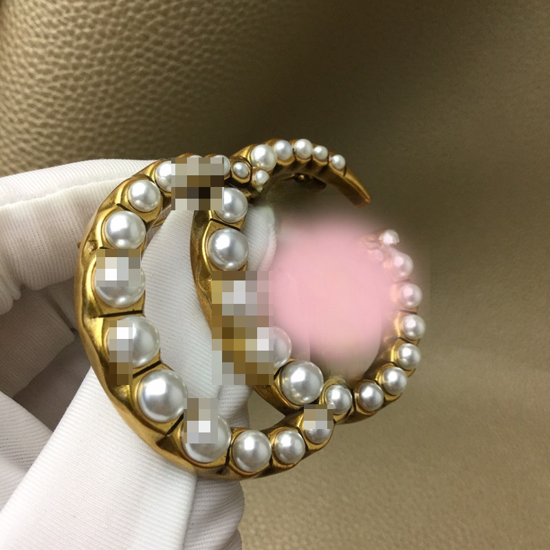 High quality ladies brooch fashion new personality rhinestones English letters brooch clothing gift accessories wholesale fast delivery RY79
High quality ladies brooch fashion new personality rhinestones English letters brooch clothing gift accessories wholesale fast delivery RY79