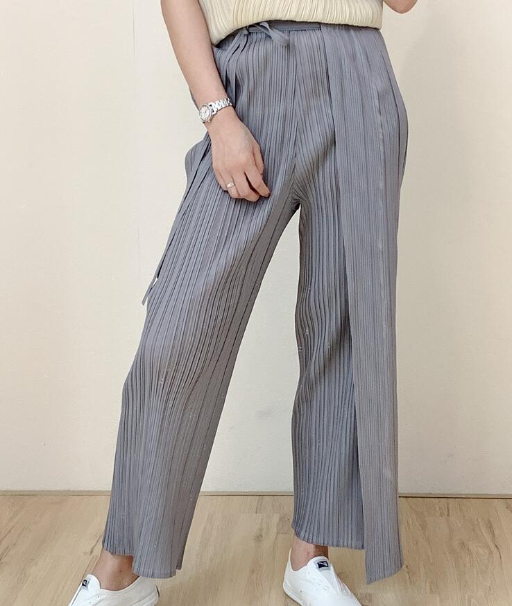 Luxury quality Issey Women's Blooses Shirts Miyake Women's pleated slim slim pants, Black
Luxury quality Issey Women's Blooses Shirts Miyake Women's pleated slim slim pants, Black