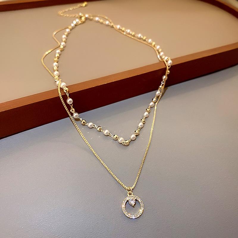 Pendant Necklaces 2021 Exquisite Double Layer Gold Plated Chain Shining Rhinestone Round Circle Necklace For Women Girls Party Jewelry
Pendant Necklaces 2021 Exquisite Double Layer Gold Plated Chain Shining Rhinestone Round Circle Necklace For Women Girls Party Jewelry