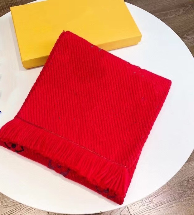 180cm*30 Scarf Cashmere and Silk Blending Fashion Colors Pashmina Winter Warm Brand Designer Letter Shawl Classic Pattern Long
180cm*30 Scarf Cashmere and Silk Blending Fashion Colors Pashmina Winter Warm Brand Designer Letter Shawl Classic Pattern Long