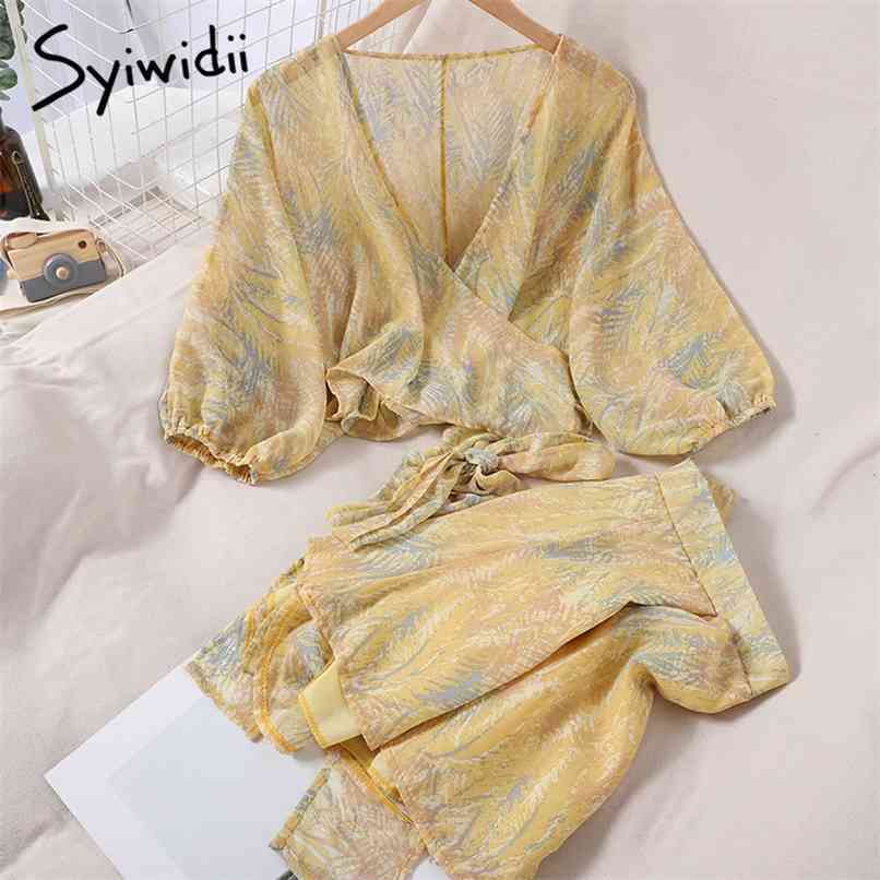Chiffon Two Piece Women Shorts Set Summer Beach Print Deep V Neck Bandage Shirts and Elastic High Waist 210607, Yellow
Chiffon Two Piece Women Shorts Set Summer Beach Print Deep V Neck Bandage Shirts and Elastic High Waist 210607, Yellow
