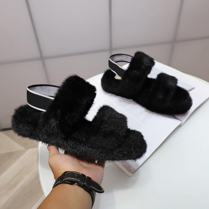 Designer trendy fashion women's fur slippers multi-color comfortable and breathable Genuine Leather size 35-40
Designer trendy fashion women's fur slippers multi-color comfortable and breathable Genuine Leather size 35-40