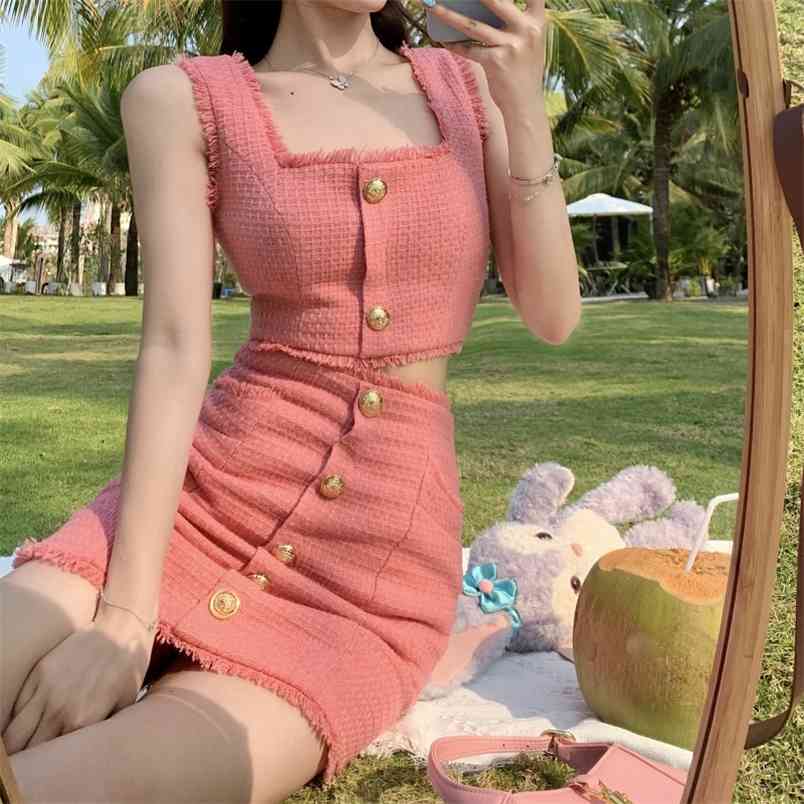 Summer Fashion Tweed 2 Piece Set Women Elegant Square Collar Sexy Short Vest Top + Bodycon Mini Skirt Suits 210519, Photo color
Summer Fashion Tweed 2 Piece Set Women Elegant Square Collar Sexy Short Vest Top + Bodycon Mini Skirt Suits 210519, Photo color