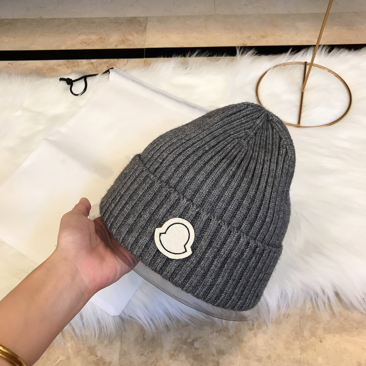 Designer Beanies Knitted Hat Winter Hats Mens Women Beanie Bonnet Outdoor Fashion skull caps Warm Soft Stretch Wool Cap Durag Gorros High Quality party gift, Need box (please add this option)
Designer Beanies Knitted Hat Winter Hats Mens Women Beanie Bonnet Outdoor Fashion skull caps Warm Soft Stretch Wool Cap Durag Gorros High Quality party gift, Need box (please add this option)