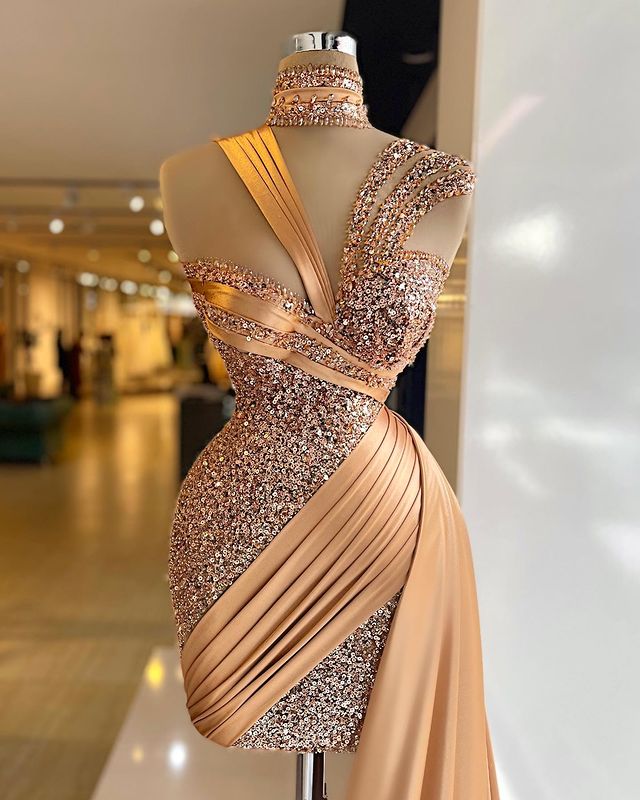 2022 Plus Size Arabic Aso Ebi Gold Sparkly Sexy Prom Dresses High Neck Beaded Sequined Evening Formal Party Second Reception Gowns Dress ZJ205