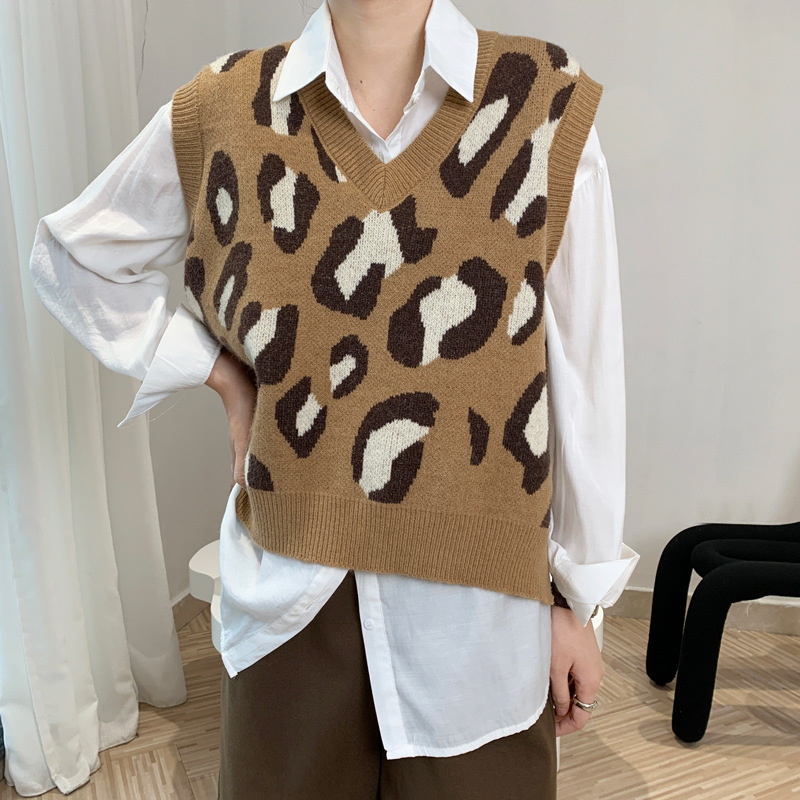 Women Split Vest Sweater V Neck Sleeveless Sweater Autumn Winter Loose Casual Leopard Knitted Jumper Oversized Pullover Top 210521
Women Split Vest Sweater V Neck Sleeveless Sweater Autumn Winter Loose Casual Leopard Knitted Jumper Oversized Pullover Top 210521