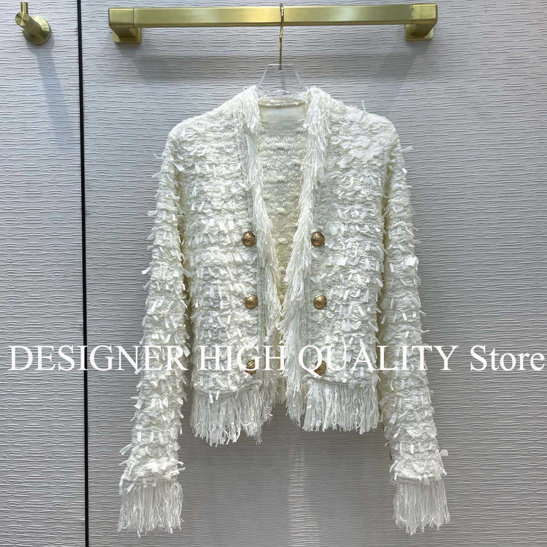 Autumn Tassel Crochet Woolen Knitted Cardigan Jacket Women Gold Double Breasted Elegant Retro Designer Short Coat 211018, Beige
Autumn Tassel Crochet Woolen Knitted Cardigan Jacket Women Gold Double Breasted Elegant Retro Designer Short Coat 211018, Beige