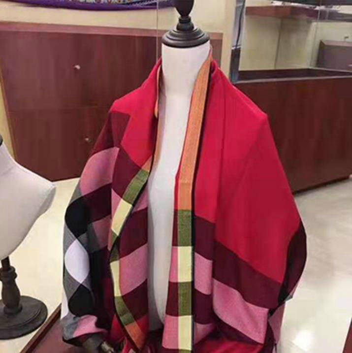 2021 New Classic British Plaid Cotton Ladies High Quality echarpe de femme ruban Women Cashmere Scarf For Women Autumn And Winter Shawl Dual-use
2021 New Classic British Plaid Cotton Ladies High Quality echarpe de femme ruban Women Cashmere Scarf For Women Autumn And Winter Shawl Dual-use