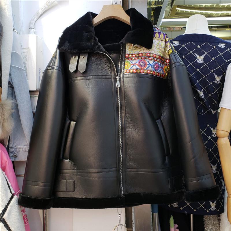 Women's Leather & Faux Women Boho Vintage Embroidery PU Jacket Winter 2021 Korean Black Plush Lining Slim Long Sleeve Female Biker Outwear
Women's Leather & Faux Women Boho Vintage Embroidery PU Jacket Winter 2021 Korean Black Plush Lining Slim Long Sleeve Female Biker Outwear