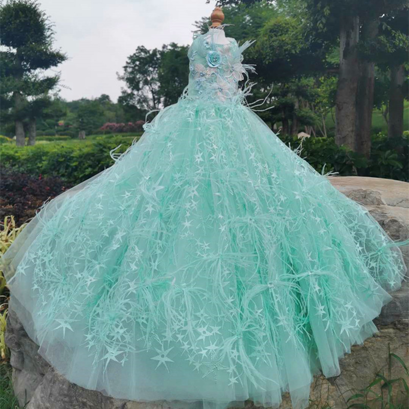 Handmade Luxury Dog Apparel Clothes Pet Trailing Dress Wedding Evening Gown Green Feather Pearl Flower Bud Cat Maltese Party Holiday Photography
Handmade Luxury Dog Apparel Clothes Pet Trailing Dress Wedding Evening Gown Green Feather Pearl Flower Bud Cat Maltese Party Holiday Photography