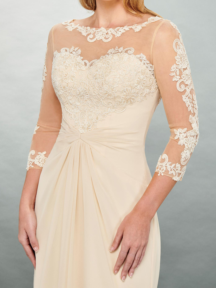 Daffodil Chiffon Bridesmaid Dresses Three Quarter Sleeves Zipper Back Wedding Party Dress Sheer with Floral Applique