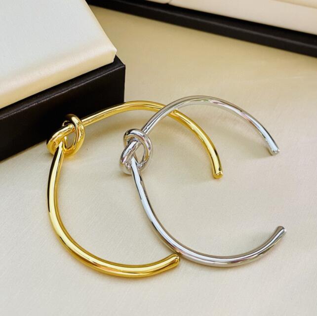 Bangle Valentine's Knot Bracelet Gold-plated Sterling Silver Glossy Metal Wind Women's Single Wear Mix And Match Basi
Bangle Valentine's Knot Bracelet Gold-plated Sterling Silver Glossy Metal Wind Women's Single Wear Mix And Match Basi