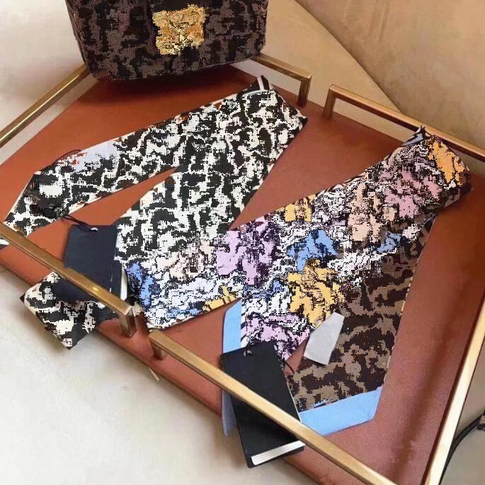 Fashion Brand Desinger F Letters Print Bowknot Bags Scraf Scarves Accessories Silk Handle Gloves Wraps Wallet Purse Handbag Women Bag Paris, Blue;gray
Fashion Brand Desinger F Letters Print Bowknot Bags Scraf Scarves Accessories Silk Handle Gloves Wraps Wallet Purse Handbag Women Bag Paris, Blue;gray