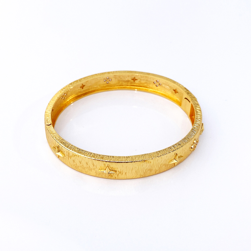 Classical Personality Charm Sister Bangles For Woman Copper Silver Zircon Flower Gold Bangle Women Classicals Design Simple Adjustable Wedding Jewelry Womens
Classical Personality Charm Sister Bangles For Woman Copper Silver Zircon Flower Gold Bangle Women Classicals Design Simple Adjustable Wedding Jewelry Womens