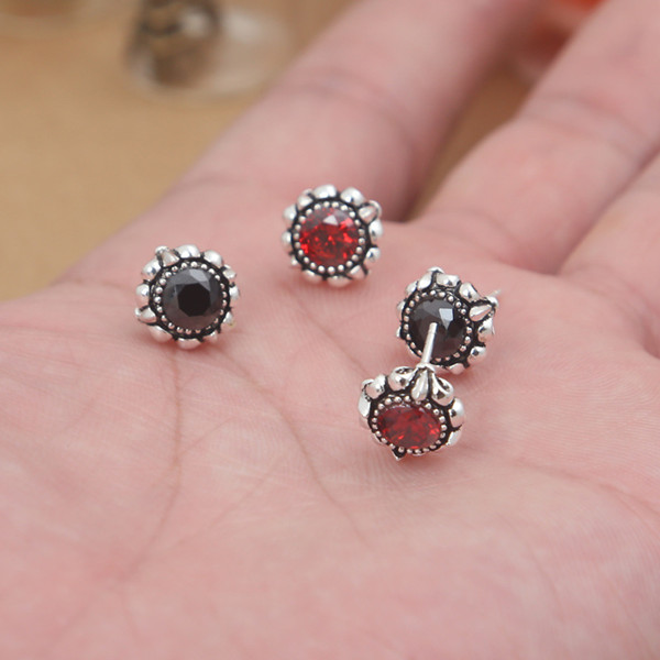 925 sterling silver stud earring with red and black stones American European punk Gothic antique hand-made vintage designer luxury jewelry ear accesso