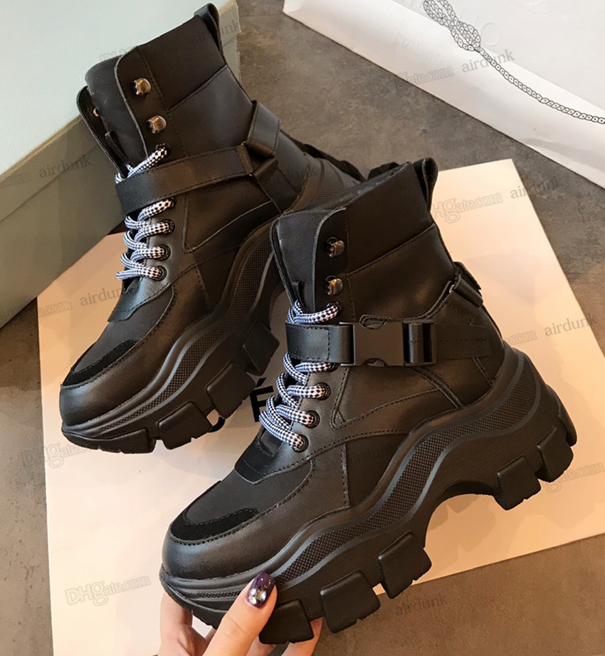 2021 leather booties women Nylon buckle boot casual old shoes style thick-soled all-match short boots tide increase women's autumn and winter Platform shoe size 35-40, I need look other product
2021 leather booties women Nylon buckle boot casual old shoes style thick-soled all-match short boots tide increase women's autumn and winter Platform shoe size 35-40, I need look other product