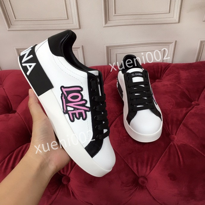 Newest Mens casual shoe Sneakers boots woman High-top Suede Leather Spikes Sneaker Women Leathers Studded trainers Lace Up Party shoes hc200901, 09
Newest Mens casual shoe Sneakers boots woman High-top Suede Leather Spikes Sneaker Women Leathers Studded trainers Lace Up Party shoes hc200901, 09