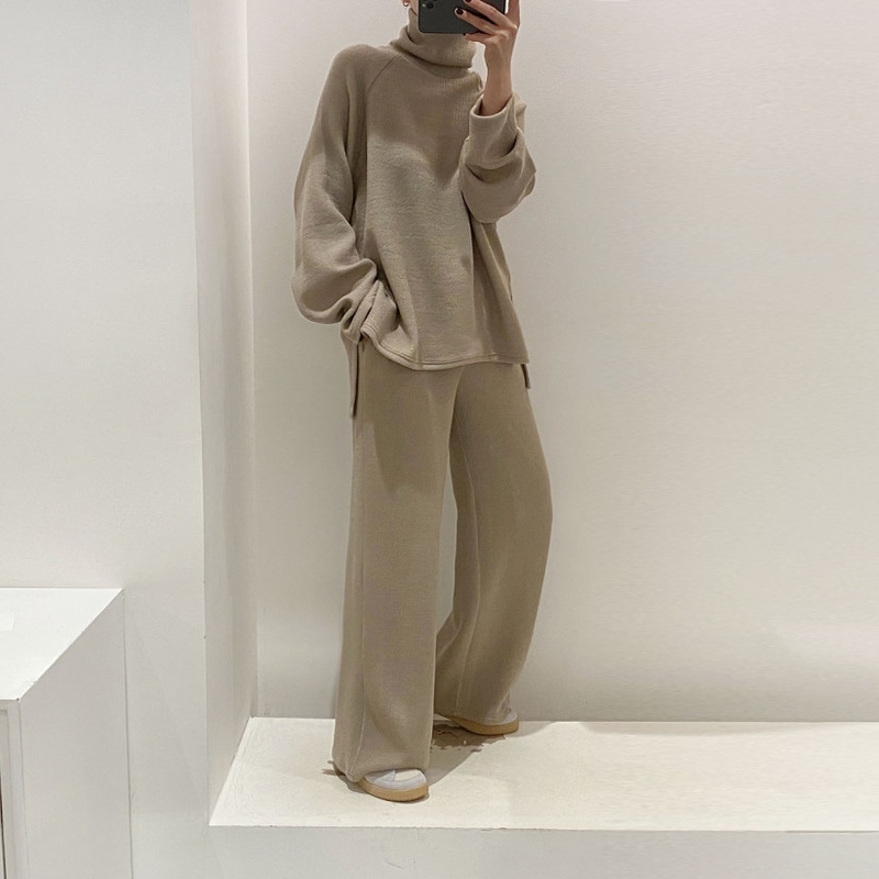 Women Vintage Knitted Two Piece Sets Spring Atuumn Loose Turtleneck Sweater and Straight Pants Outfits Woman Tracksuits 210602, Black
Women Vintage Knitted Two Piece Sets Spring Atuumn Loose Turtleneck Sweater and Straight Pants Outfits Woman Tracksuits 210602, Black