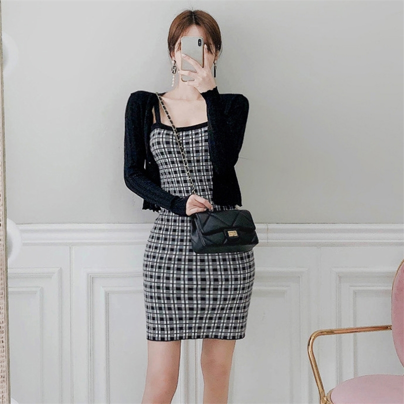 2 piece knitted dress Summer SLeevelss square neck plaid Sexy party Mini Dresses for women clothing 210602, The picture color
2 piece knitted dress Summer SLeevelss square neck plaid Sexy party Mini Dresses for women clothing 210602, The picture color